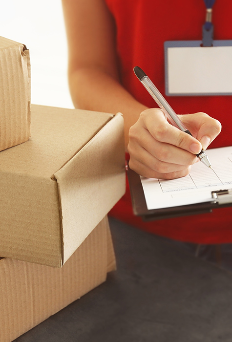 Differences between couriers and postal services