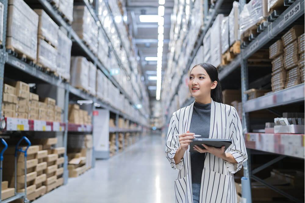 checking-inventory-in-a-fulfillment-center